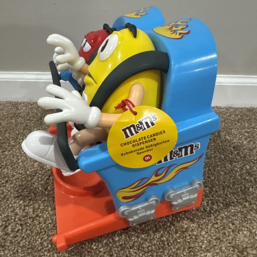 2019 M&Ms Collectible World Roller Coaster Candy Dispenser M&M Red Yellow - Picture 2 of 5